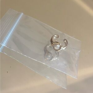 Pearl like look ear cuff nwt